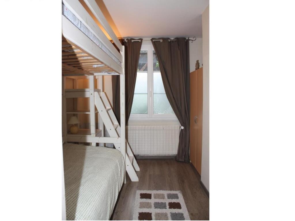 Disneyland Paris, 62 M2 Coupvray